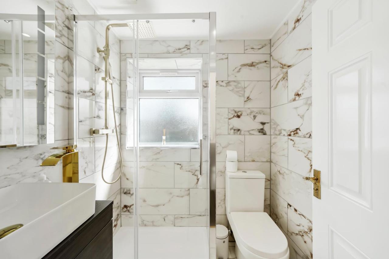 Designer House In Bristol - Hot Tub - Sleeps 10 Apartment Ngoại thất bức ảnh